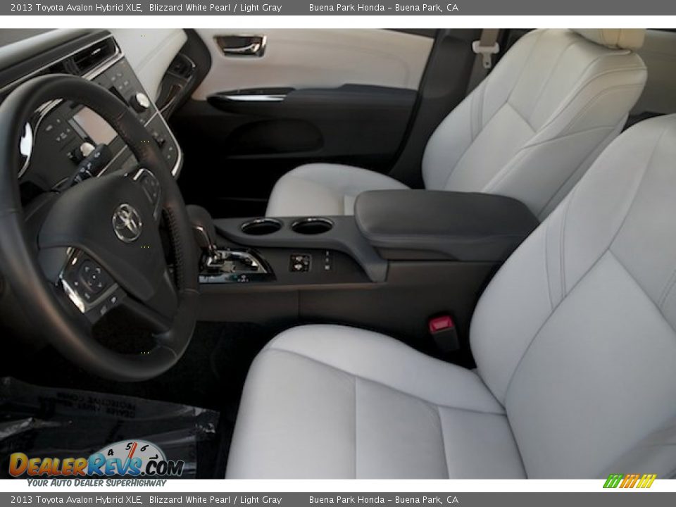 2013 Toyota Avalon Hybrid XLE Blizzard White Pearl / Light Gray Photo #3