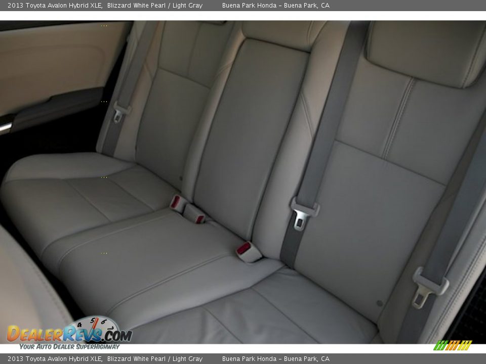 2013 Toyota Avalon Hybrid XLE Blizzard White Pearl / Light Gray Photo #18