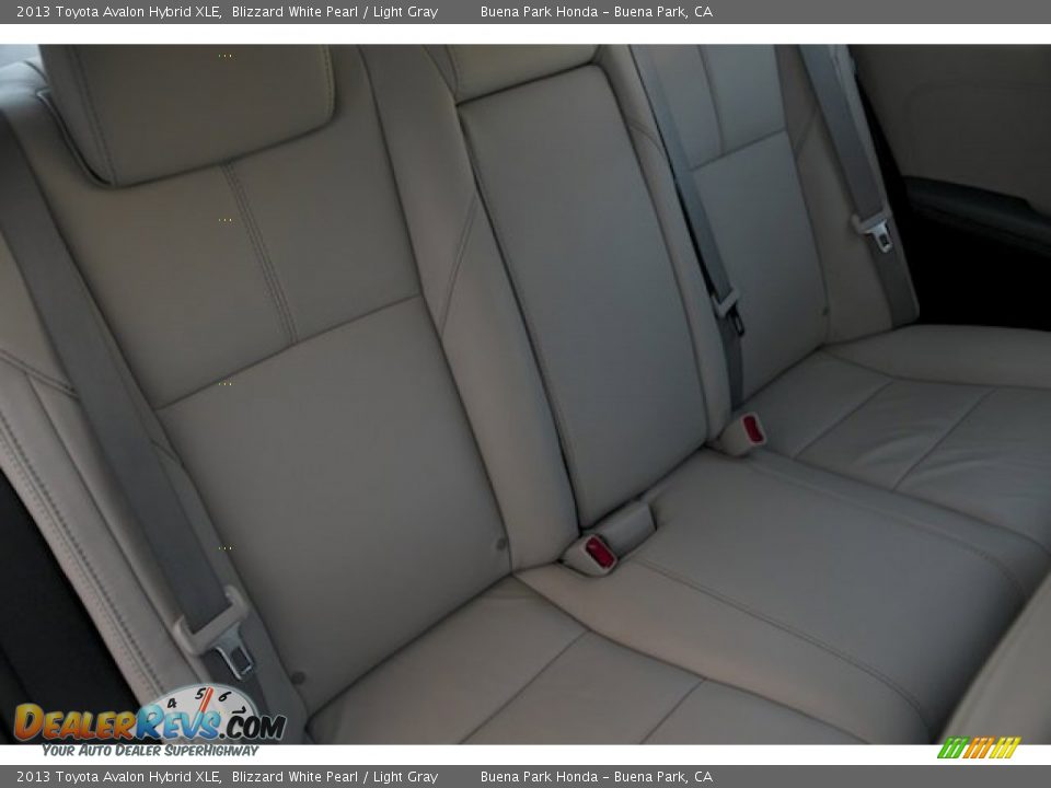 2013 Toyota Avalon Hybrid XLE Blizzard White Pearl / Light Gray Photo #21