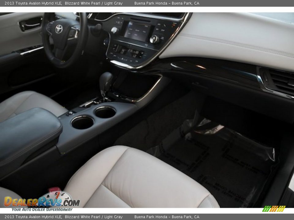 2013 Toyota Avalon Hybrid XLE Blizzard White Pearl / Light Gray Photo #23