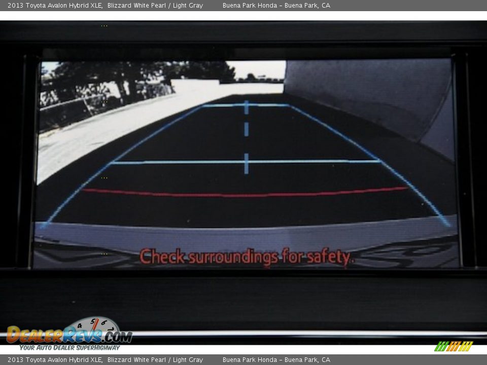 2013 Toyota Avalon Hybrid XLE Blizzard White Pearl / Light Gray Photo #26