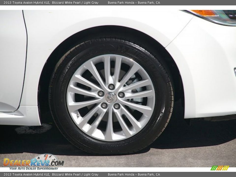 2013 Toyota Avalon Hybrid XLE Blizzard White Pearl / Light Gray Photo #34