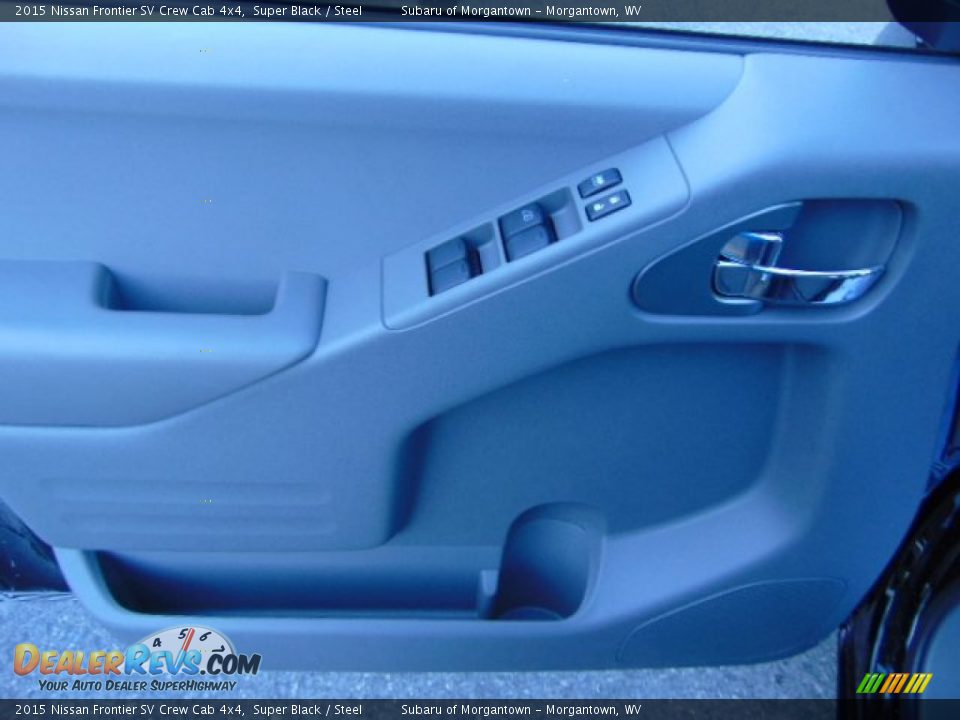 2015 Nissan Frontier SV Crew Cab 4x4 Super Black / Steel Photo #10