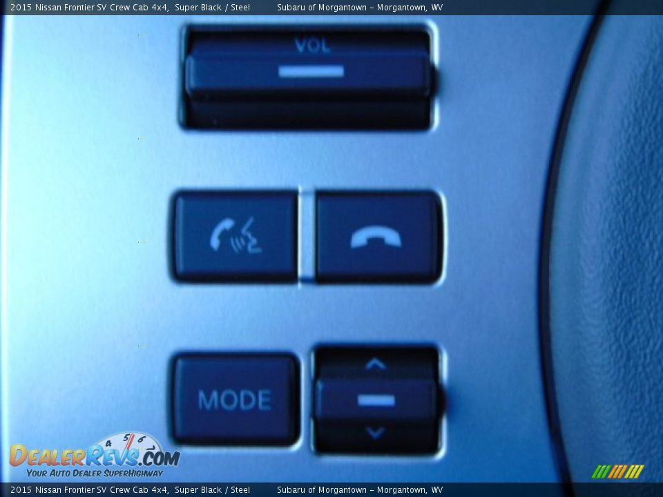 2015 Nissan Frontier SV Crew Cab 4x4 Super Black / Steel Photo #16