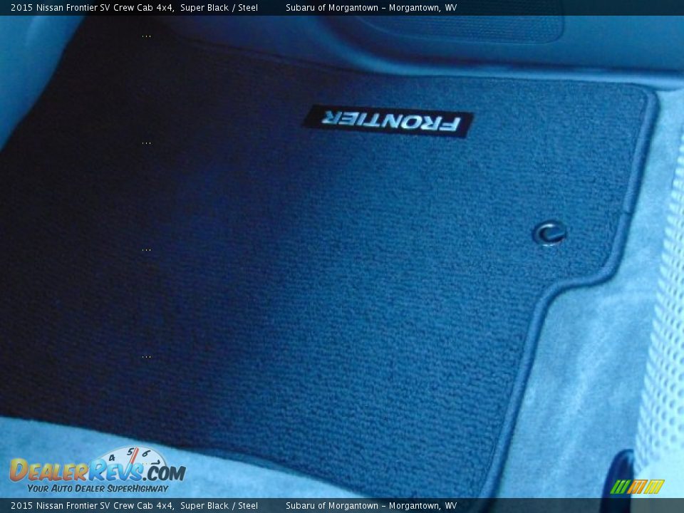 2015 Nissan Frontier SV Crew Cab 4x4 Super Black / Steel Photo #17