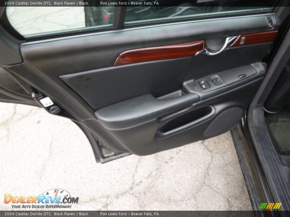 2004 Cadillac DeVille DTS Black Raven / Black Photo #13