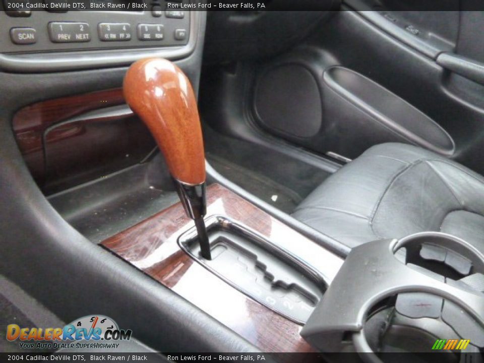 2004 Cadillac DeVille DTS Black Raven / Black Photo #17