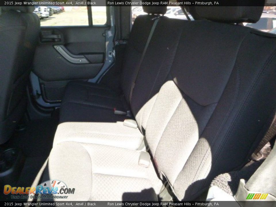 2015 Jeep Wrangler Unlimited Sport 4x4 Anvil / Black Photo #15