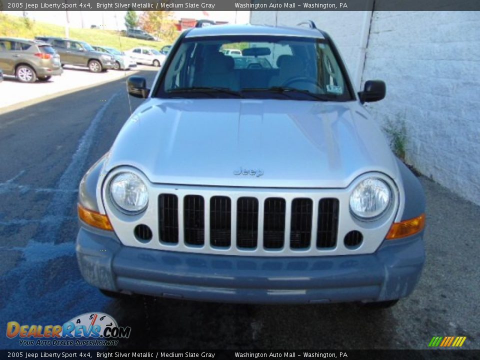 2005 Jeep Liberty Sport 4x4 Bright Silver Metallic / Medium Slate Gray Photo #4