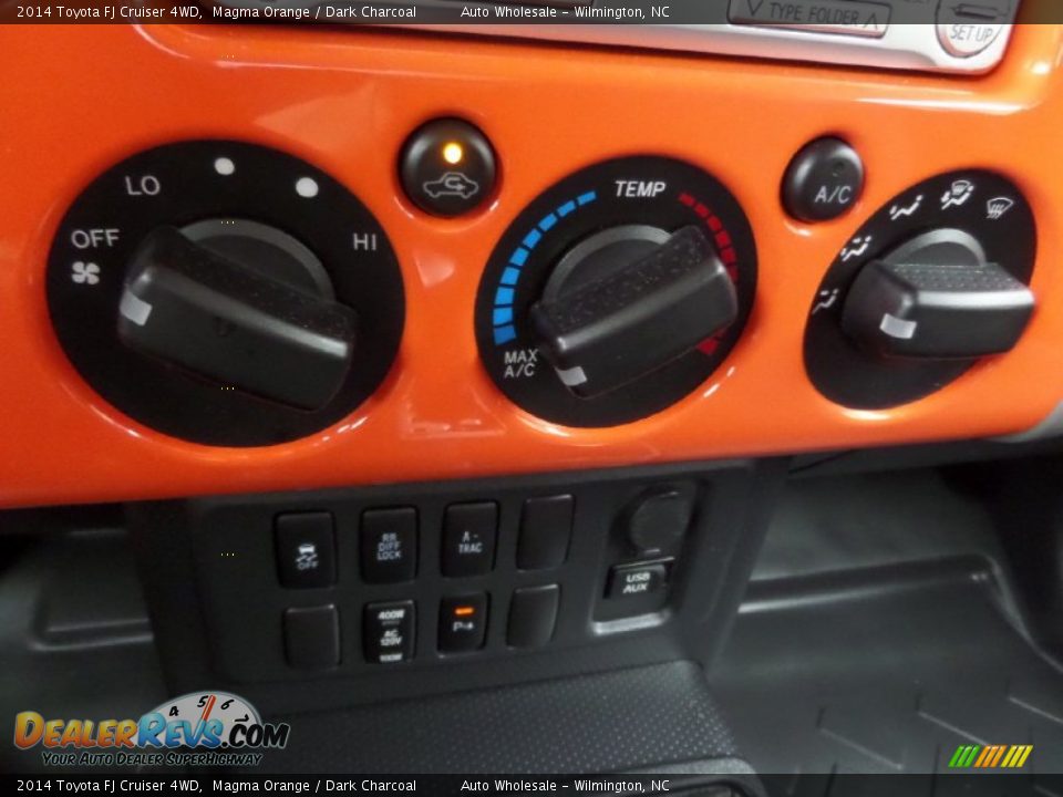 2014 Toyota FJ Cruiser 4WD Magma Orange / Dark Charcoal Photo #17