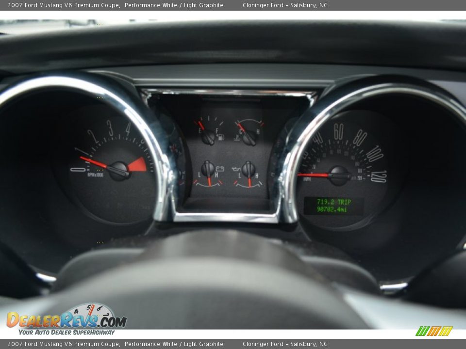 2007 Ford Mustang V6 Premium Coupe Performance White / Light Graphite Photo #18
