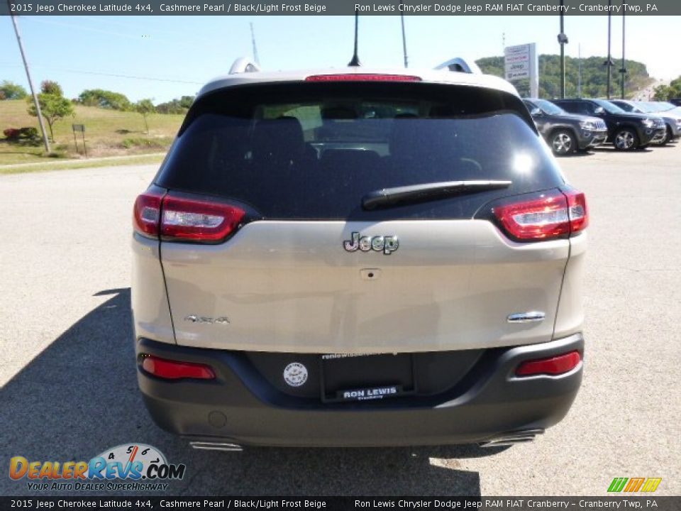 2015 Jeep Cherokee Latitude 4x4 Cashmere Pearl / Black/Light Frost Beige Photo #7