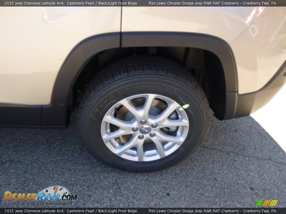 2015 Jeep Cherokee Latitude 4x4 Cashmere Pearl / Black/Light Frost Beige Photo #9