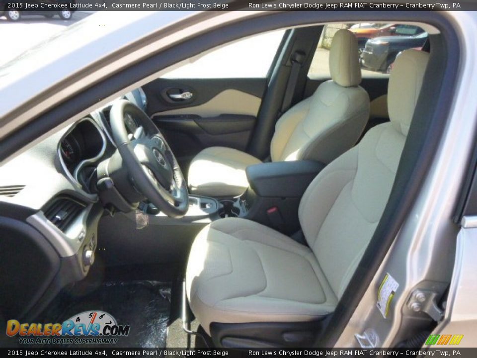 2015 Jeep Cherokee Latitude 4x4 Cashmere Pearl / Black/Light Frost Beige Photo #10