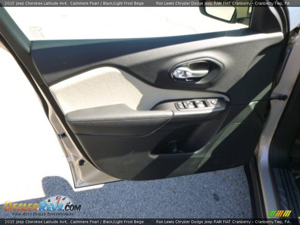 2015 Jeep Cherokee Latitude 4x4 Cashmere Pearl / Black/Light Frost Beige Photo #11