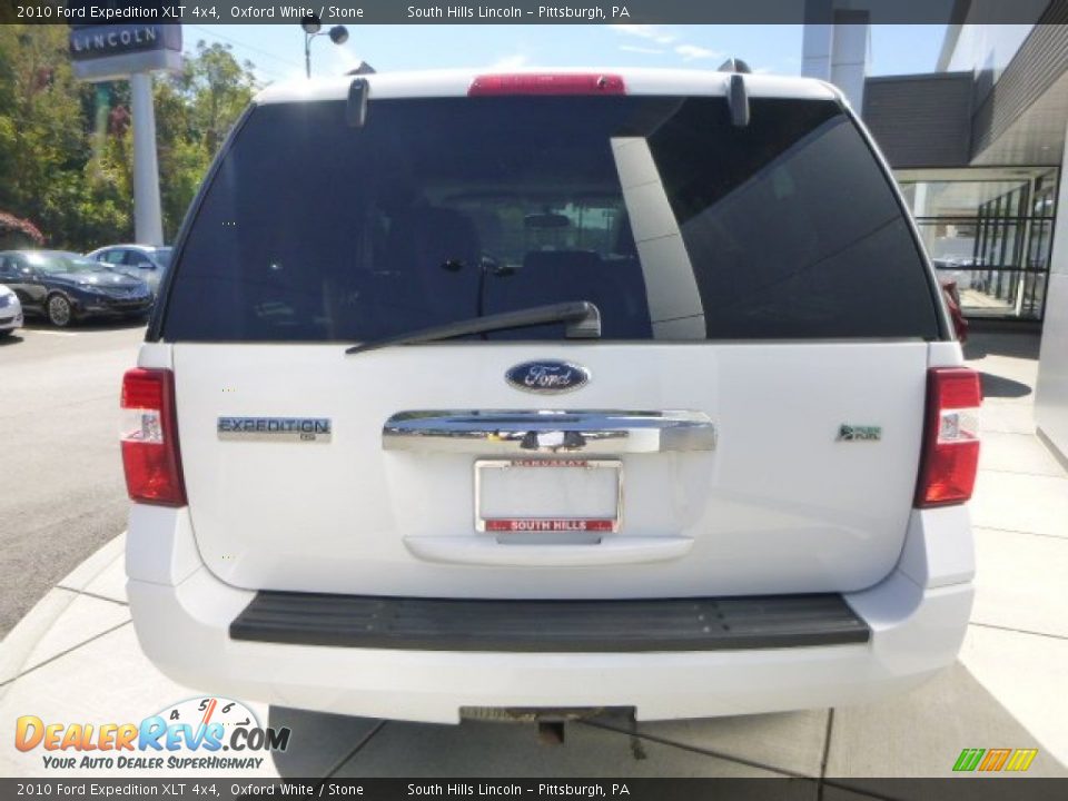 2010 Ford Expedition XLT 4x4 Oxford White / Stone Photo #4