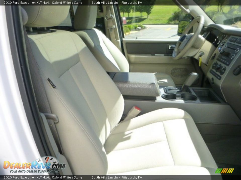 2010 Ford Expedition XLT 4x4 Oxford White / Stone Photo #7