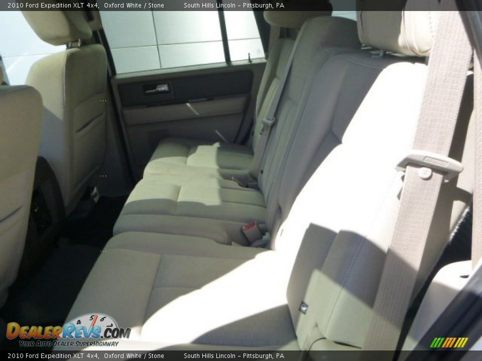 2010 Ford Expedition XLT 4x4 Oxford White / Stone Photo #13