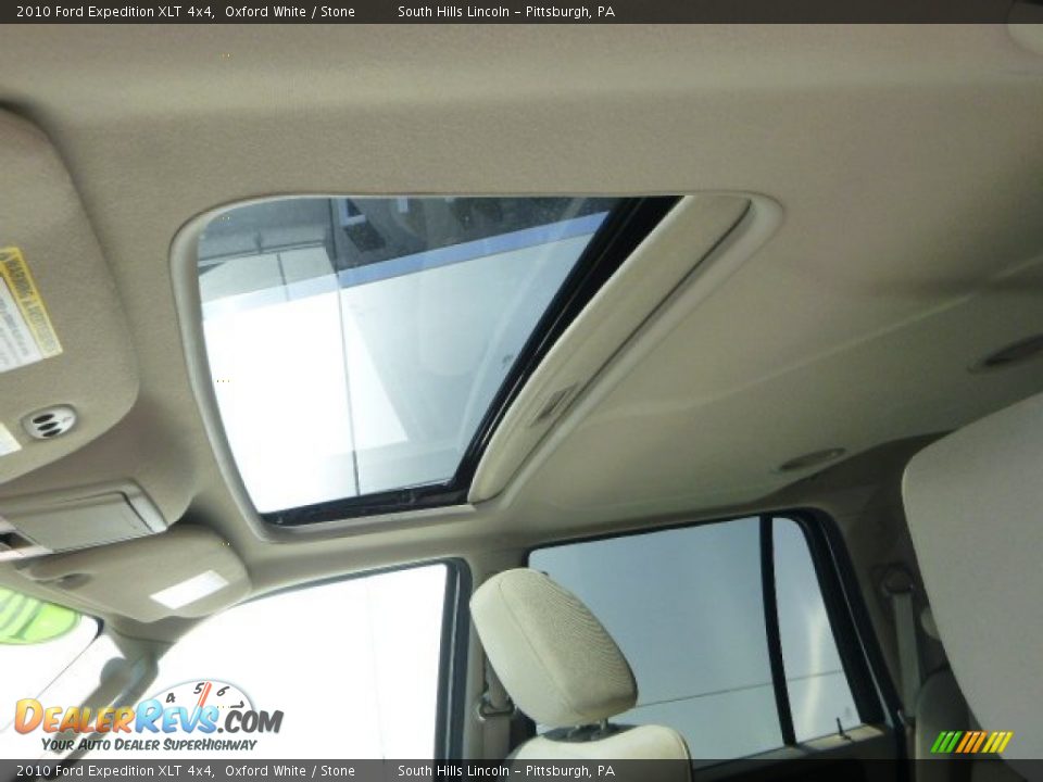 2010 Ford Expedition XLT 4x4 Oxford White / Stone Photo #20