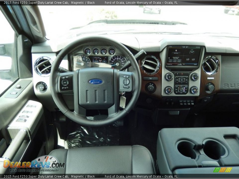 2015 Ford F250 Super Duty Lariat Crew Cab Magnetic / Black Photo #8