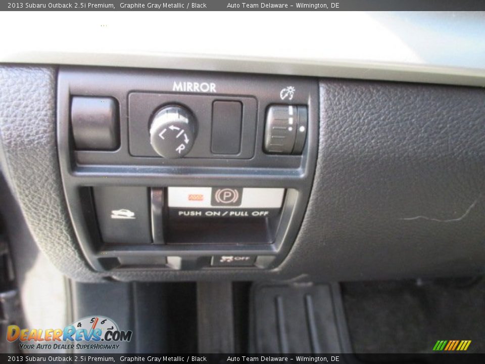 2013 Subaru Outback 2.5i Premium Graphite Gray Metallic / Black Photo #33