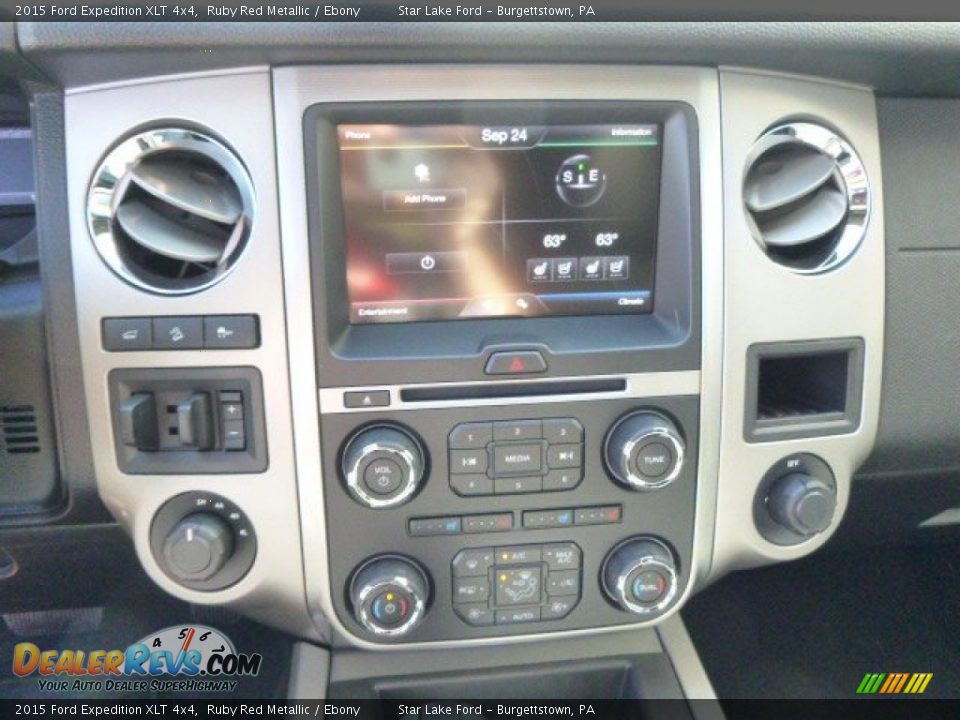 Controls of 2015 Ford Expedition XLT 4x4 Photo #16