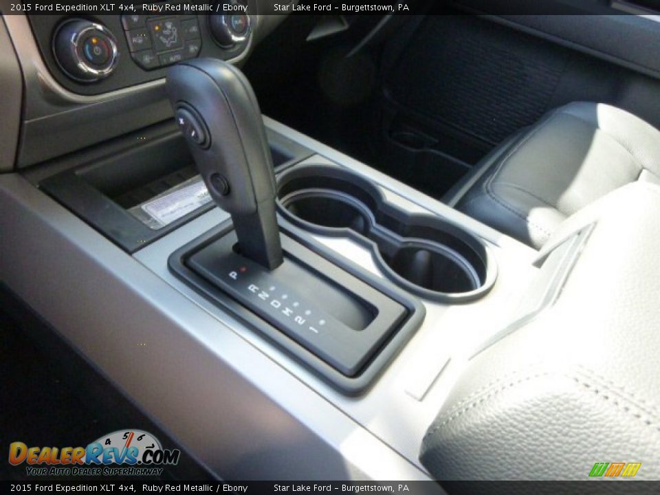 2015 Ford Expedition XLT 4x4 Shifter Photo #17