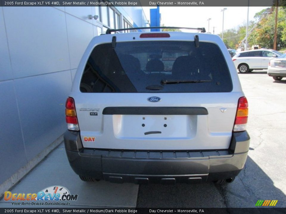 2005 Ford Escape XLT V6 4WD Silver Metallic / Medium/Dark Pebble Beige Photo #5