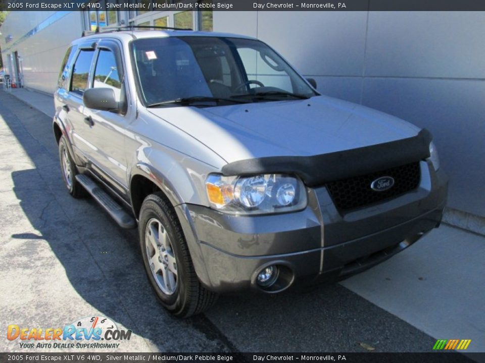 2005 Ford Escape XLT V6 4WD Silver Metallic / Medium/Dark Pebble Beige Photo #12