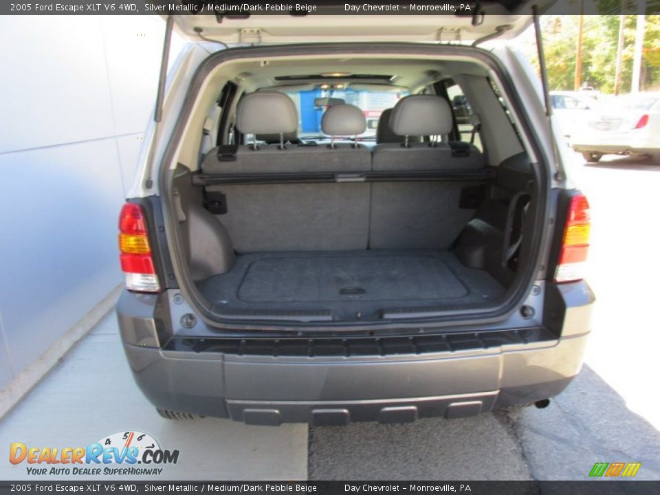 2005 Ford Escape XLT V6 4WD Silver Metallic / Medium/Dark Pebble Beige Photo #22