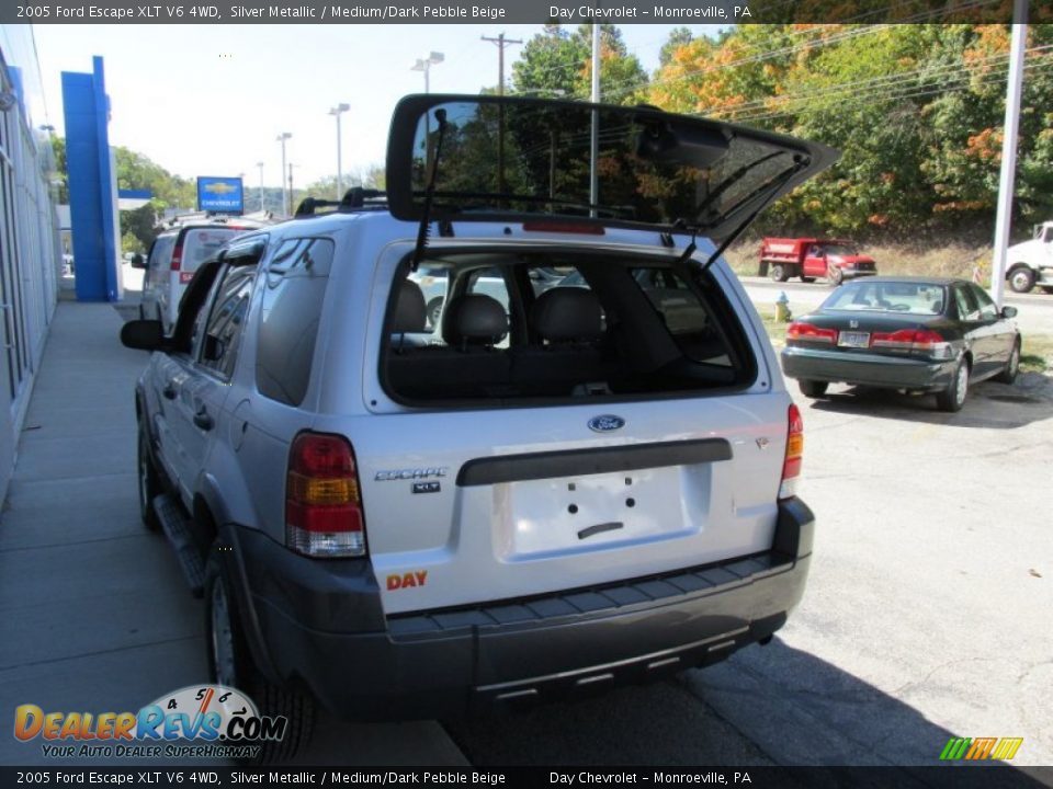 2005 Ford Escape XLT V6 4WD Silver Metallic / Medium/Dark Pebble Beige Photo #25