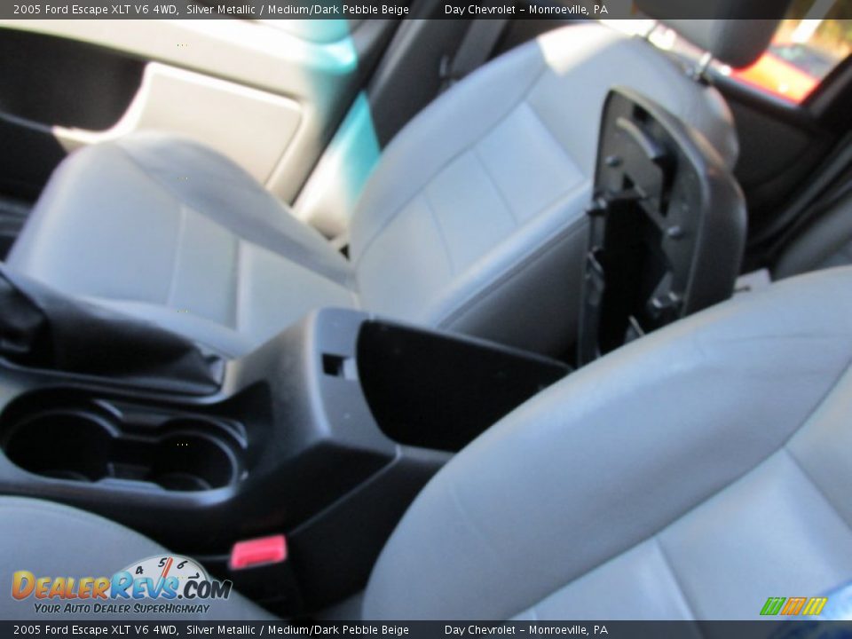 2005 Ford Escape XLT V6 4WD Silver Metallic / Medium/Dark Pebble Beige Photo #30