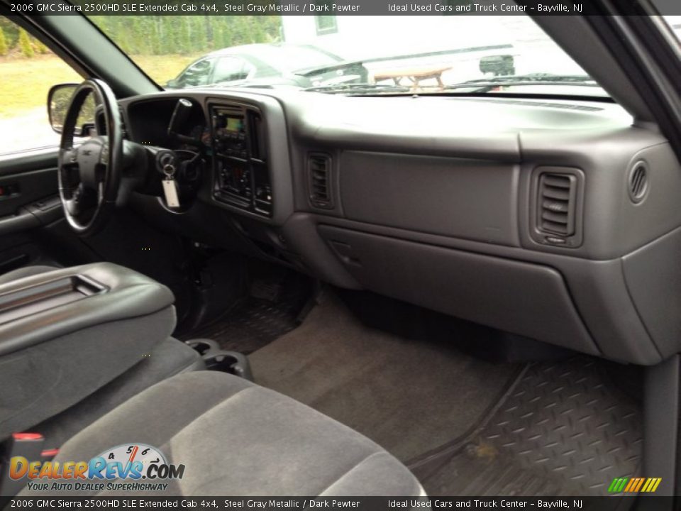 2006 GMC Sierra 2500HD SLE Extended Cab 4x4 Steel Gray Metallic / Dark Pewter Photo #11