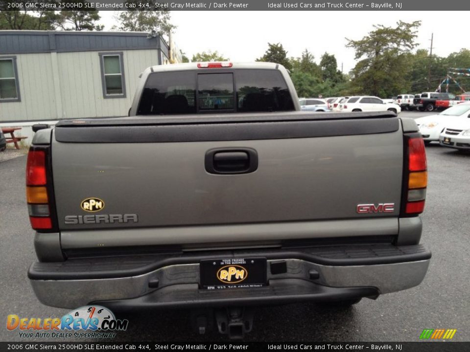 2006 GMC Sierra 2500HD SLE Extended Cab 4x4 Steel Gray Metallic / Dark Pewter Photo #17