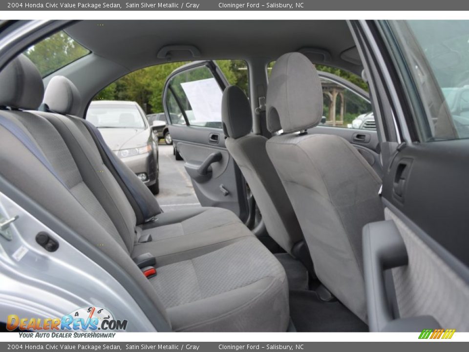 2004 Honda Civic Value Package Sedan Satin Silver Metallic / Gray Photo #13