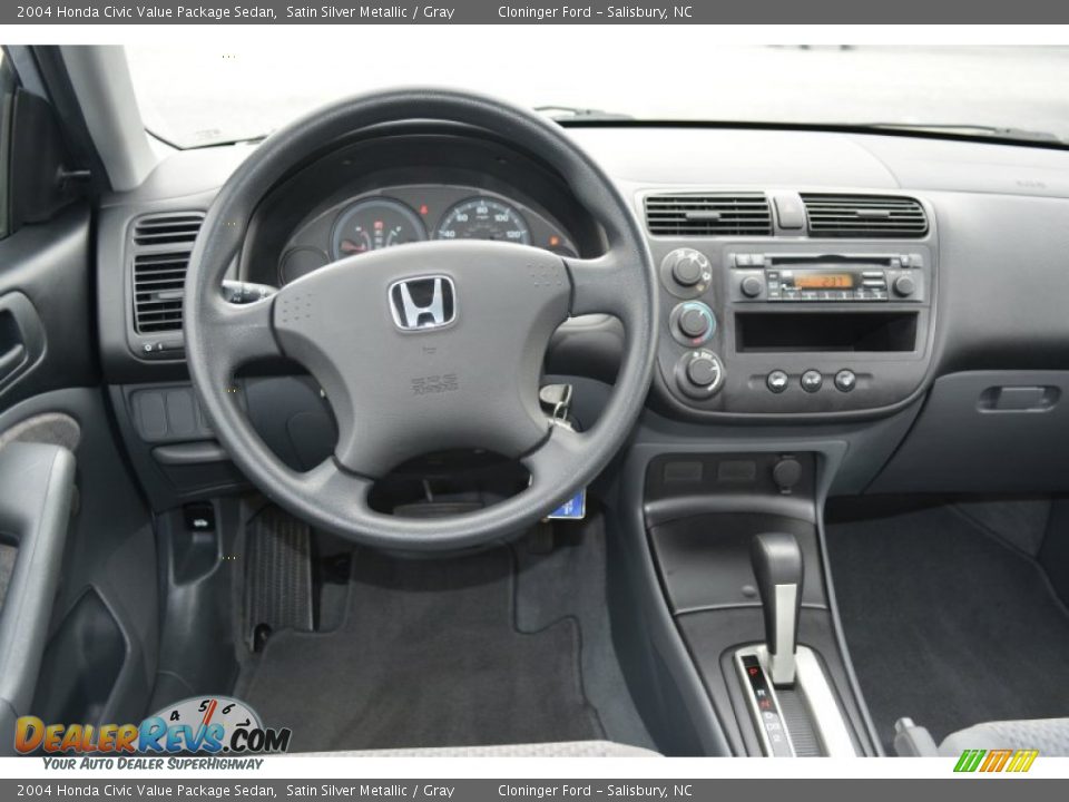 2004 Honda Civic Value Package Sedan Satin Silver Metallic / Gray Photo #17