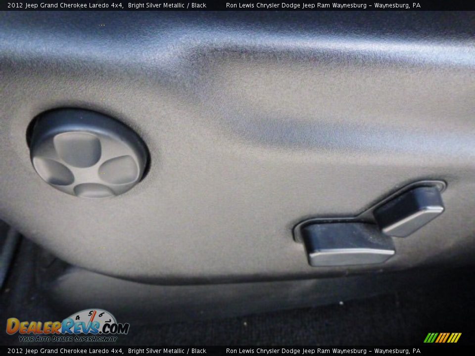 2012 Jeep Grand Cherokee Laredo 4x4 Bright Silver Metallic / Black Photo #13