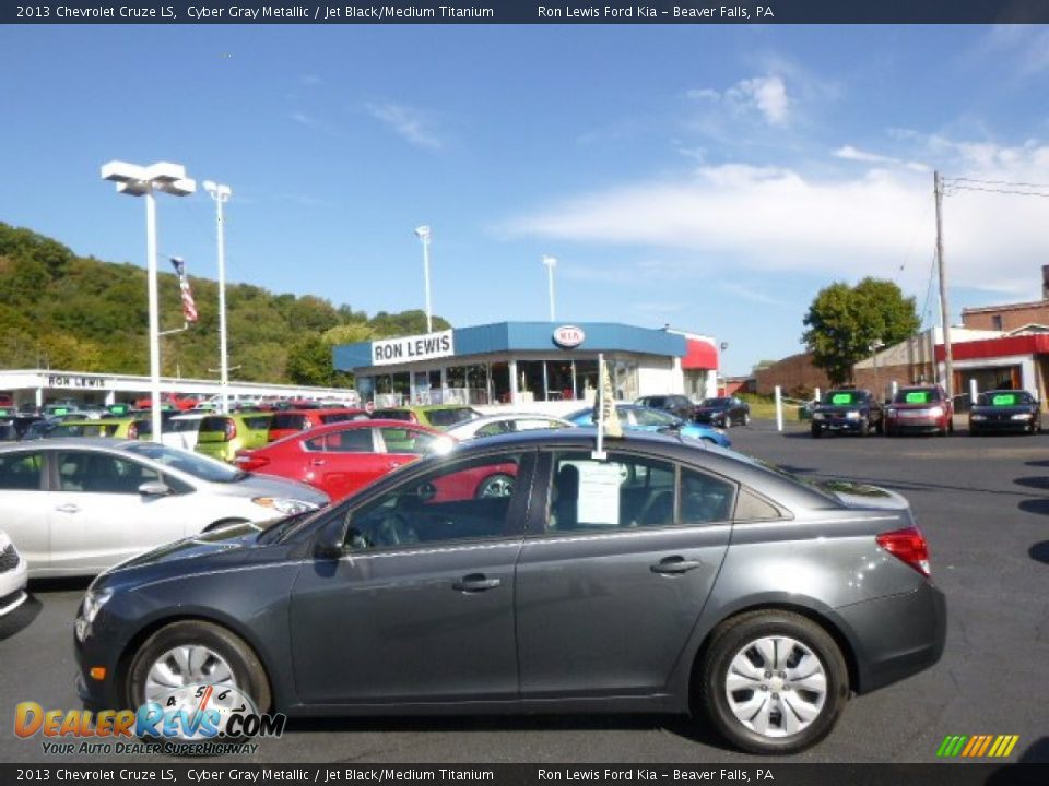 2013 Chevrolet Cruze LS Cyber Gray Metallic / Jet Black/Medium Titanium Photo #5