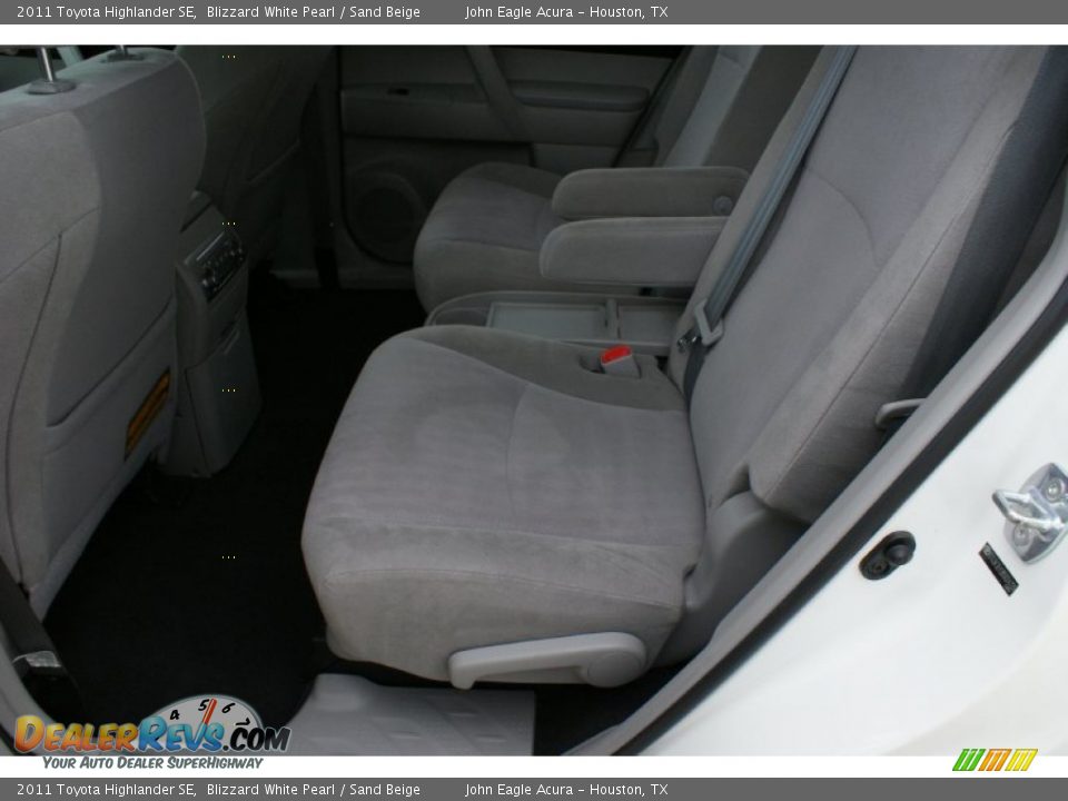 2011 Toyota Highlander SE Blizzard White Pearl / Sand Beige Photo #15