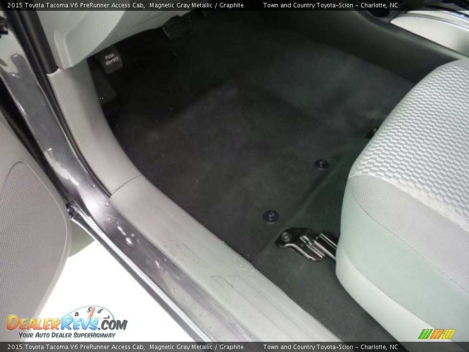 2015 Toyota Tacoma V6 PreRunner Access Cab Magnetic Gray Metallic / Graphite Photo #11