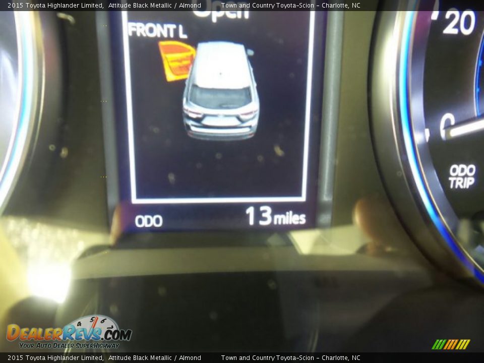 2015 Toyota Highlander Limited Attitude Black Metallic / Almond Photo #17