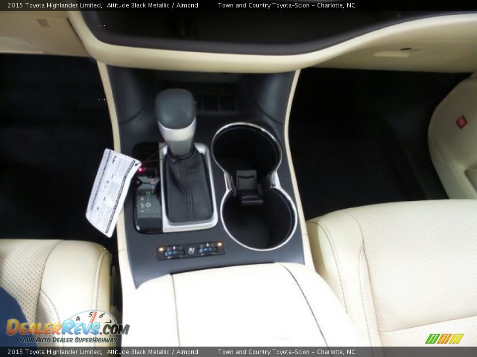 2015 Toyota Highlander Limited Attitude Black Metallic / Almond Photo #19