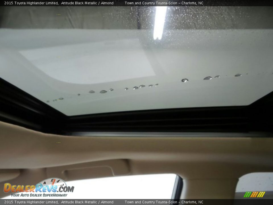 2015 Toyota Highlander Limited Attitude Black Metallic / Almond Photo #23