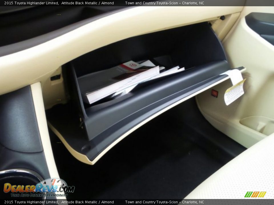 2015 Toyota Highlander Limited Attitude Black Metallic / Almond Photo #25