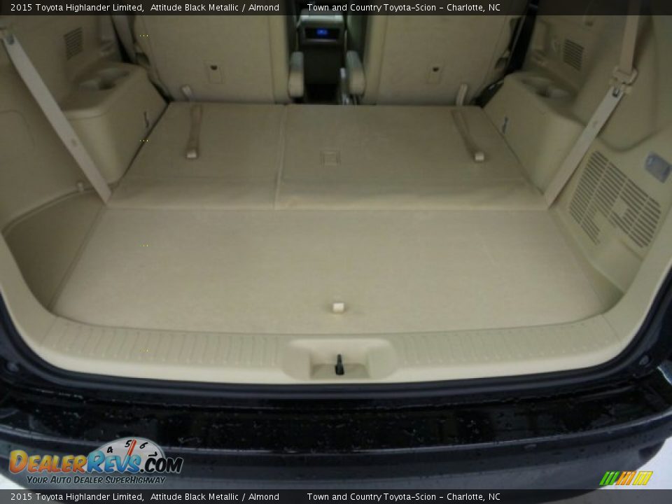 2015 Toyota Highlander Limited Attitude Black Metallic / Almond Photo #27