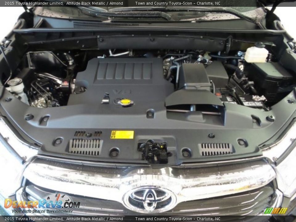 2015 Toyota Highlander Limited Attitude Black Metallic / Almond Photo #30
