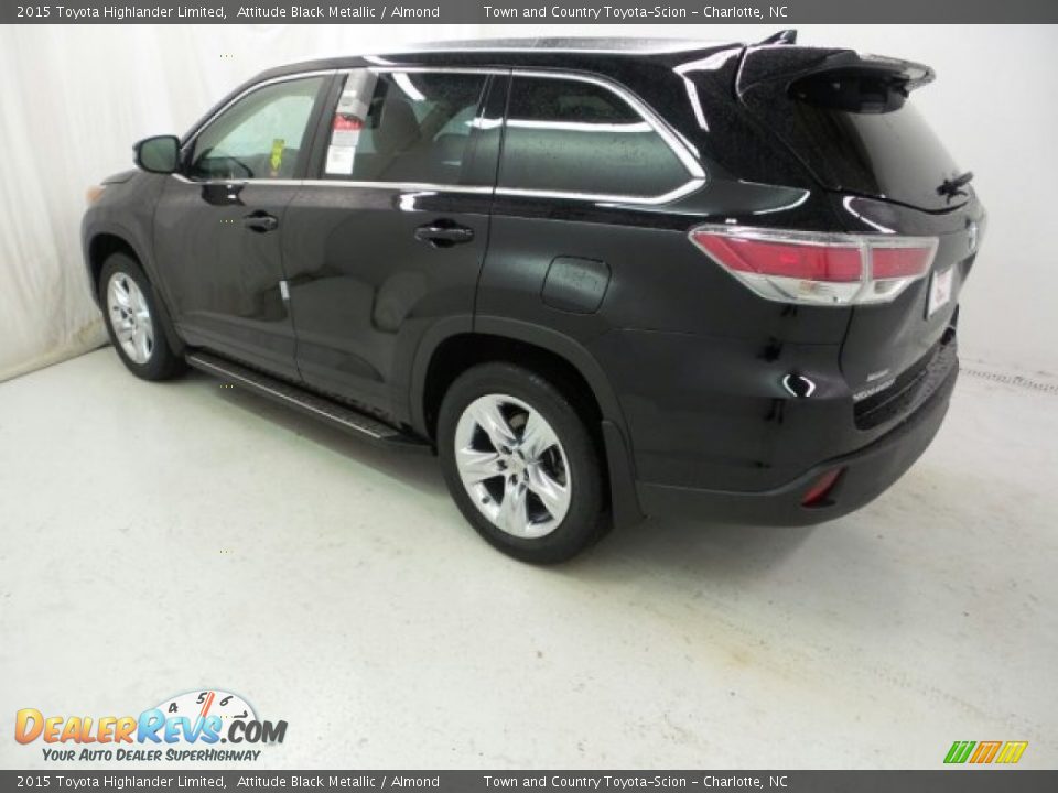 2015 Toyota Highlander Limited Attitude Black Metallic / Almond Photo #31