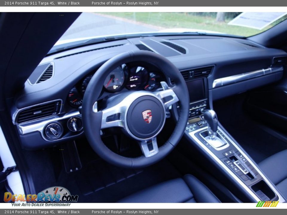 Dashboard of 2014 Porsche 911 Targa 4S Photo #17