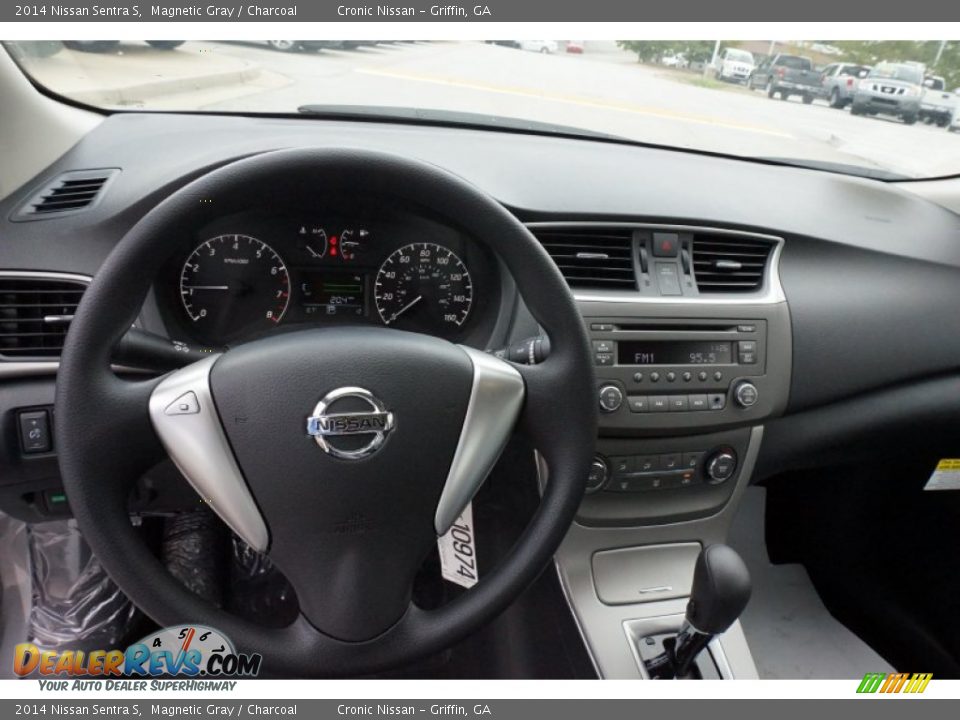 2014 Nissan Sentra S Magnetic Gray / Charcoal Photo #10