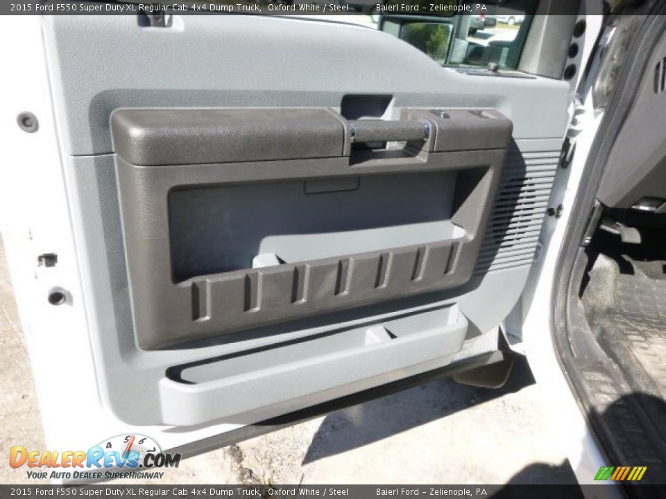 2015 Ford F550 Super Duty XL Regular Cab 4x4 Dump Truck Oxford White / Steel Photo #12